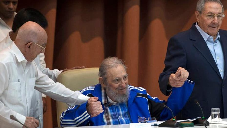 Fidel Castro makes rare public appearance at Cuban Communist Party congress