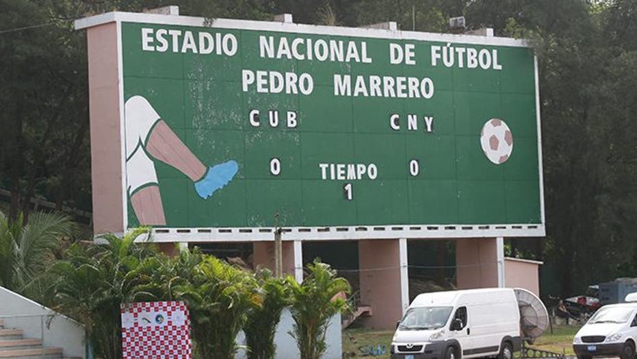 The New York Cosmos take the field in Havana, making history