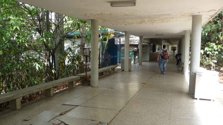 Decay and government neglect: Tough lessons at Central University of Venezuela