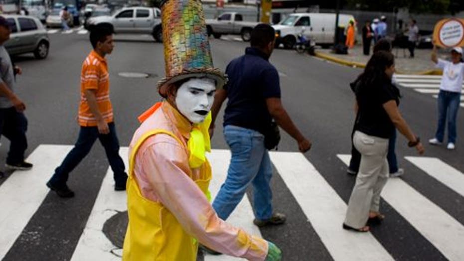 Mimes Give Traffic Violators the Silent Treatment