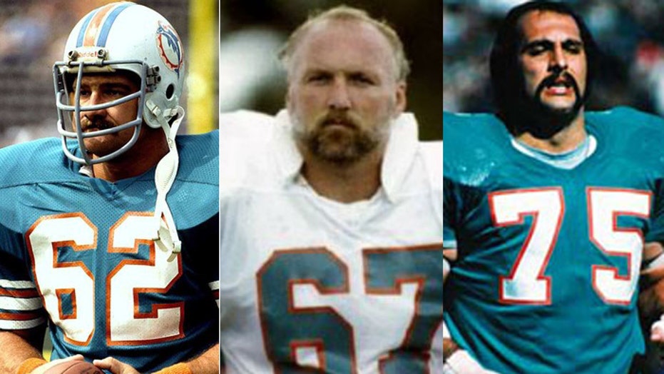 Obama honors unbeaten Dolphins, 40 years later