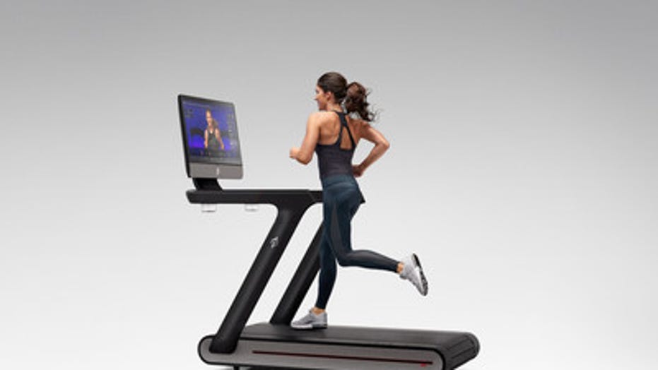 Treadmill with 2024 touchscreen and internet