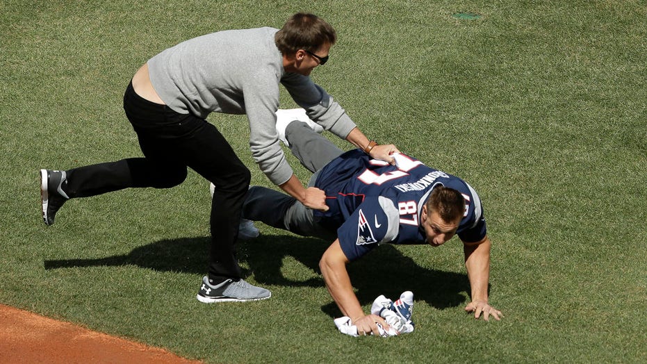 Rob Gronkowski 'steals' Tom Brady's jersey at Red Sox opening day