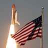 Shuttle-Discovery Final Blast Off Flag