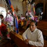 Ecuador_Indigenous_Pope__9_