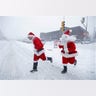 Santas_Around_World16
