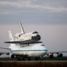 Space_Shuttle_Discovery_final_launch_2
