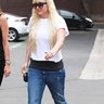 Amanda Bynes arriving at the police station in West Hollywood to check in with her probation officer on August 25, 2015.