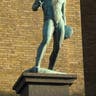 Physics Prize 2011: Discus Thrower
