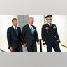 obama_biden_tombunknown_12013