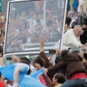 pope_mobil_in_quito