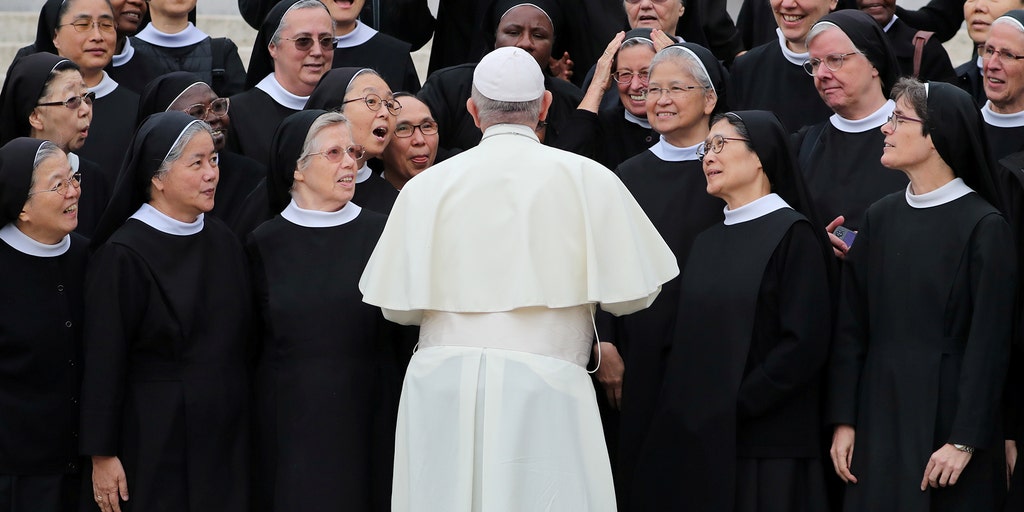 Pope Francis names nuns, lay women among new Dicastery for Bishops - Vimarsana News