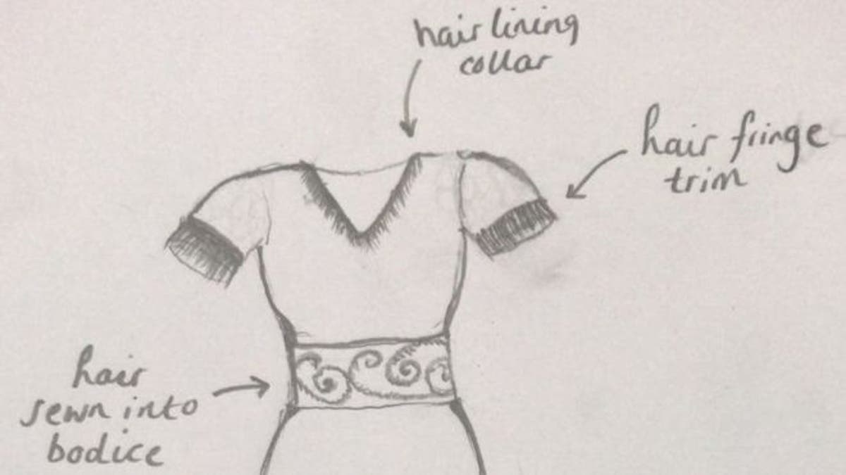 The anonymous 61-year-old wrote on a fashion manufacturing website that she wants to “recreate” the dress that her mother wore when her parents married in 1953.