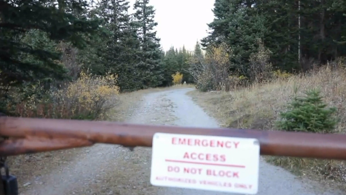 Joshua Mason and his girlfriend, Katie Davis, set out to hike the 4th of July Trailhead to Jasper Peak on the Continental Divide for an "isolated scenic location" to propose.