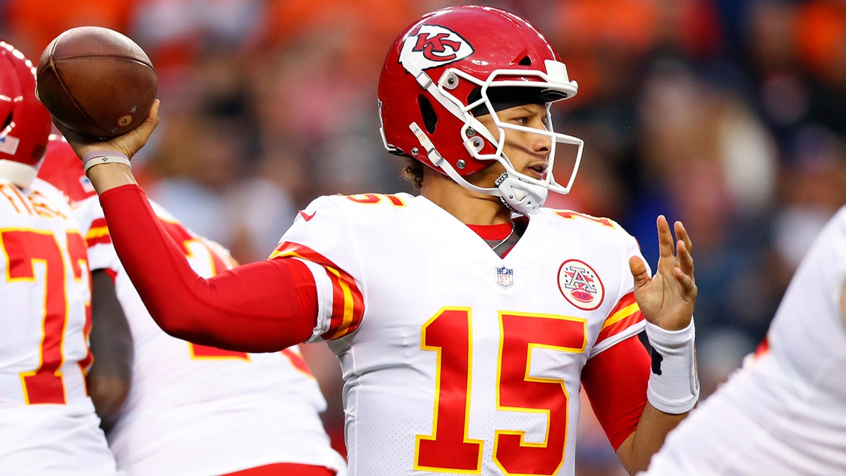 Now starting for Kansas City: Patrick Mahomes  right-handed
