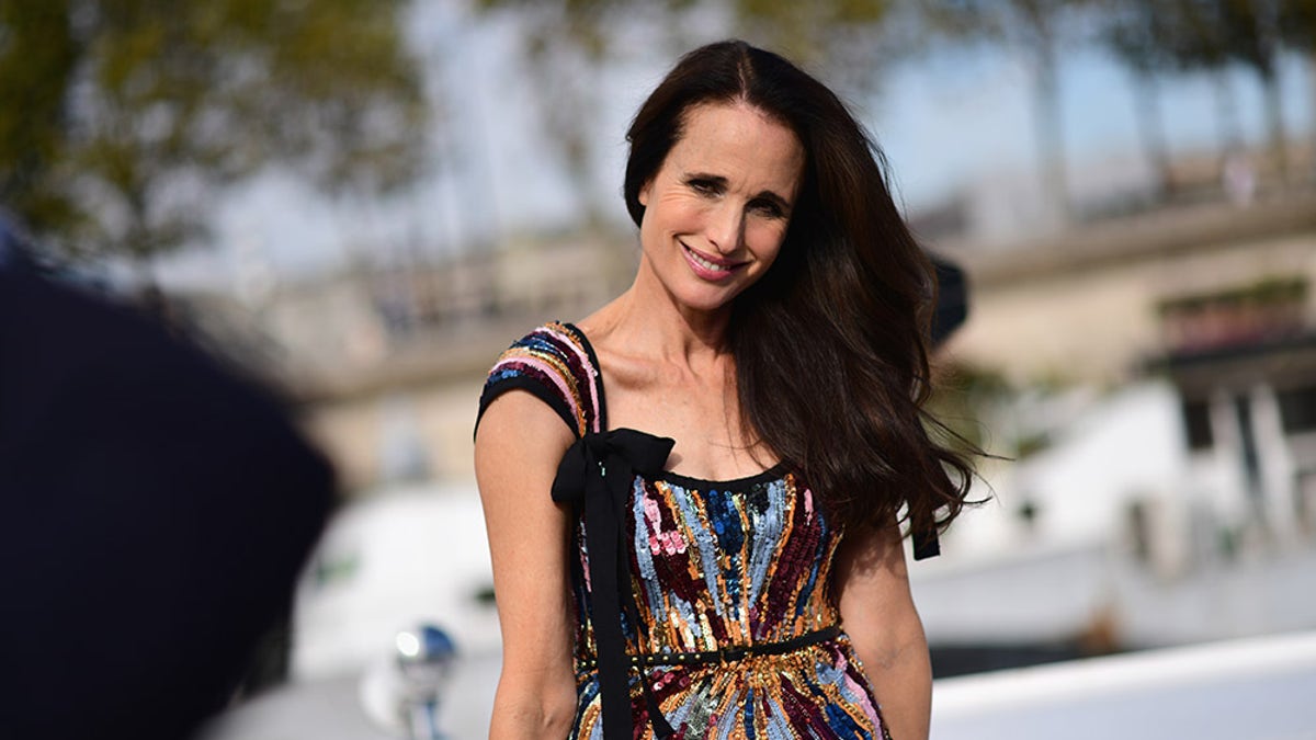 Andie MacDowell attends Le Defile L'Oreal Paris as part of Paris Fashion Week Womenswear Spring/Summer 2019 on September 30, 2018 in Paris, France. 