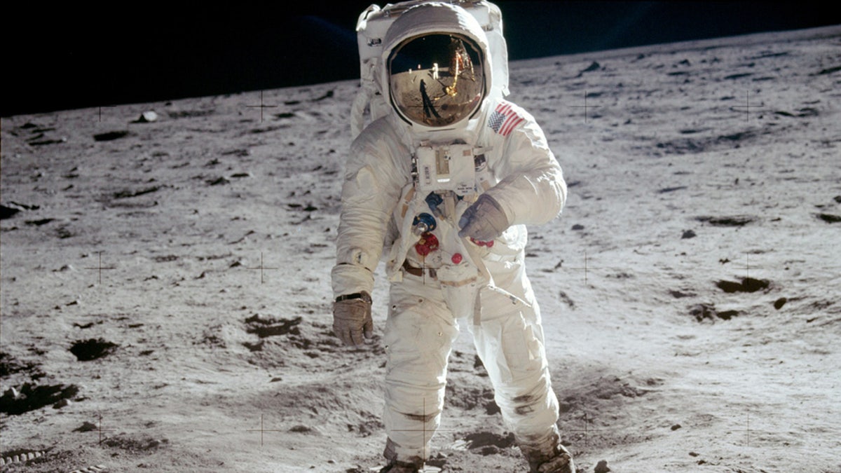 astronaut on moon hd