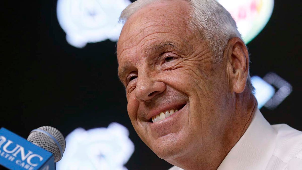 North Carolina coach Roy Williams speaks to reporters during the team's NCAA college basketball media day in Chapel Hill, N.C., Oct. 9, 2018. 