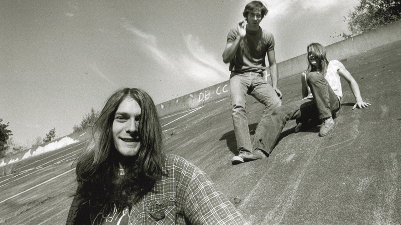 Washington state sign used in famous Nirvana photo op gets new