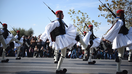 Greek, Italian presidents attend WW II commemoration parade