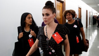 Alyssa Milano slammed for pledge to not speak negatively about Democratic candidates