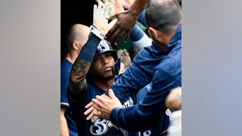 Brewers clip Cubs to win division tiebreaker, home field through NL playoffs