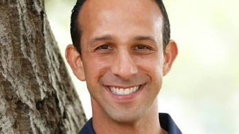 Los Angeles councilman announces departure day after fundraiser