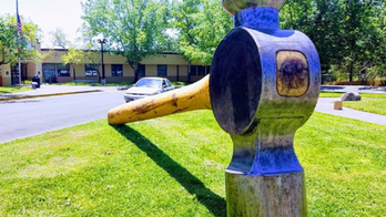 800-pound hammer stolen from California community center