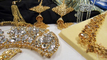 Toxic metal found in chain stores' jewelry, report finds