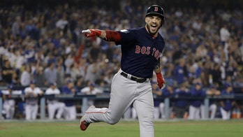 World Series MVP Steve Pearce announces his retirement after 13 seasons