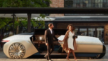 Renault EZ-Ultimo is an uber-stylish, self-driving car concept