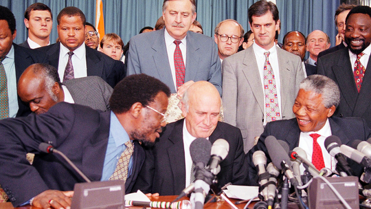 Pik Botha, apartheid-era South African minister, dies at 86