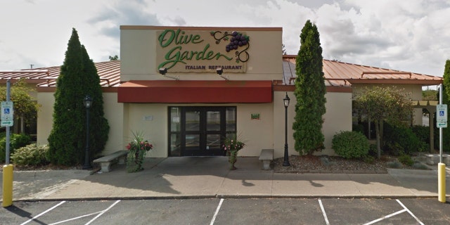 Ohio Olive Garden Employee Goes To Hospital To Support 8 Year Old