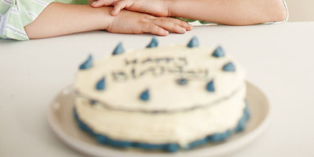 When the mom consulted the venue staff, the manager told her they would give the boy an “amazing party” at no cost.