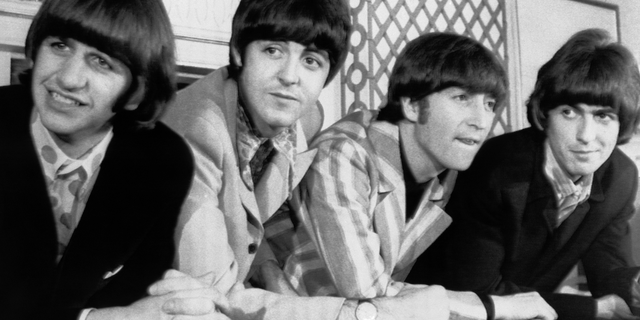 The Beatles, 왼쪽에서, Ringo Starr; Paul McCartney; John Lennon; and George Harrison appear at a press conference in New York.