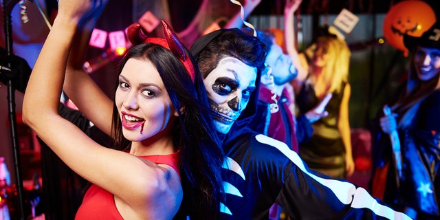 5 Halloween costume ideas for couples