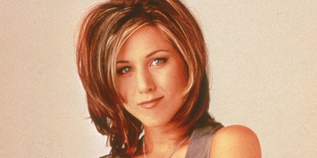 Jennifer Aniston Says She Couldn T Style The Rachel Haircut Her