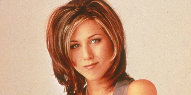 Jennifer Aniston Says She Couldn T Style The Rachel Haircut Her Friends Character Wore Fox News