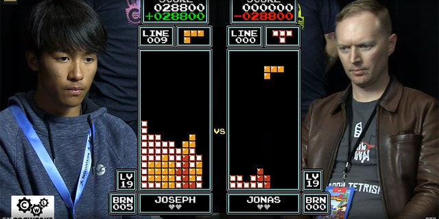 Joseph Saelee (left) defeated Jonas Neubauer (right) to win the 2018 Classic Tetris World Championship.