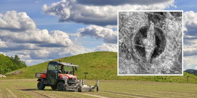 The Viking ship was found by georadar at Viksletta right next to the monumental Jelle Mound in Østfold. (Photo: Lars Gustavsen, NIKU)