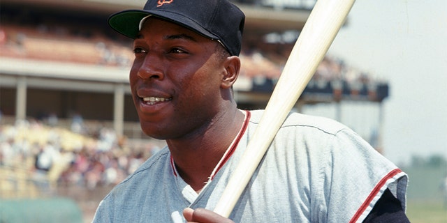 San Francisco Giants Willie McCovey (4) portrait from his 1964 season with the San Francisco Giants. Willie McCovey played for 22 years with 3 different teams, was a 6-time All-Star, 1969 National League MVP and was inducted to the Baseball Hall of Fame in 1986. (David Durochik via AP)