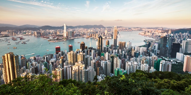 A new ad promoting Hong Kong tourism has backfired greatly, with critics saying it portrays an abusive relationship.