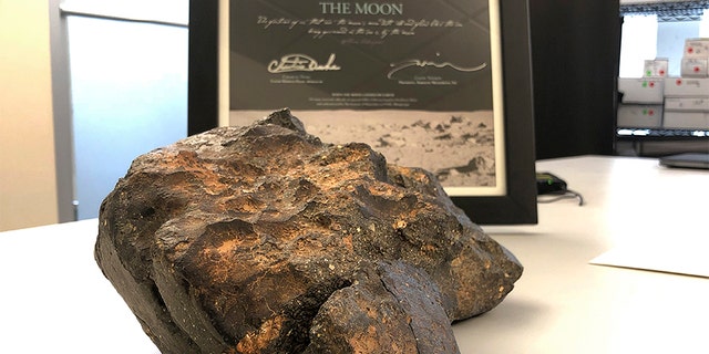 The lunar meteorite of 12 pounds was discovered in Northwest Africa in 2017, announced the auction house.