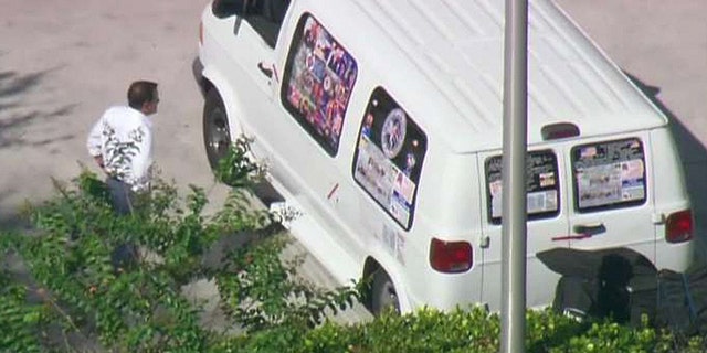 Οι αρχές στη Φλόριντα διερευνούν ένα φορτηγό που πιστεύεται ότι ανήκει στον ύποπτο