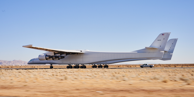 The world's largest airplane completed a taxi test just days after Paul Allen's death.