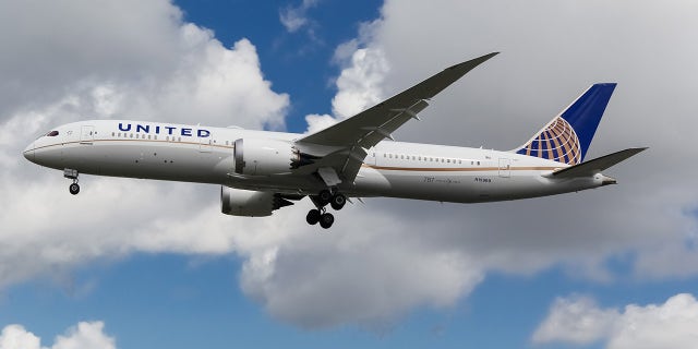 United Airlines Boeing 787 Dreamliner