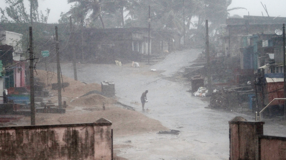 9 dead after severe cyclone hits eastern Indian coast | Fox News