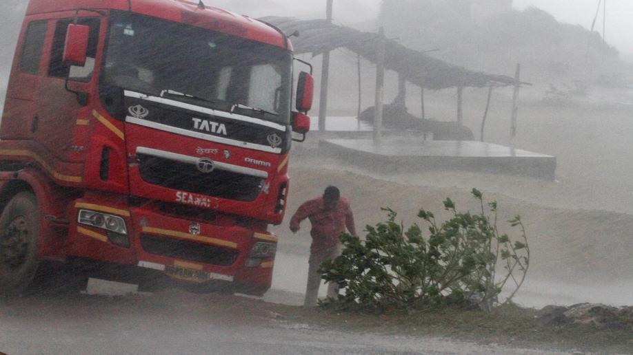 Eight dead as severe cyclone hits eastern Indian coast