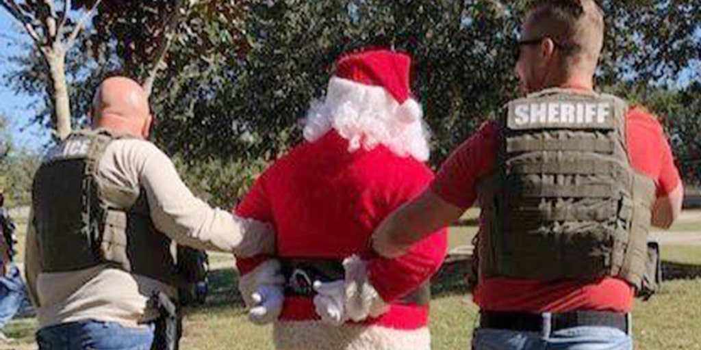 Bad Santa: Florida deputies arrest registered sex offender accused of  working as Santa for hire | Fox News