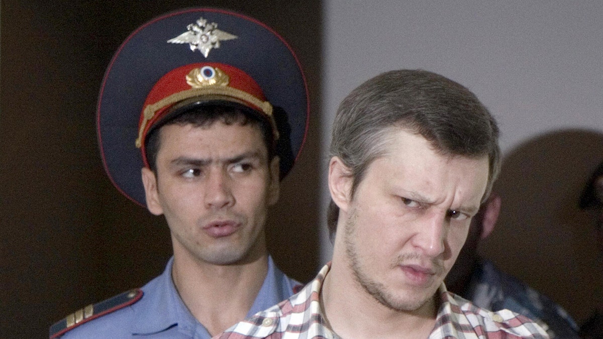 Alexander Pichushkin, the Bitsevsky Maniac, would lure his victims to a park before killing them. 